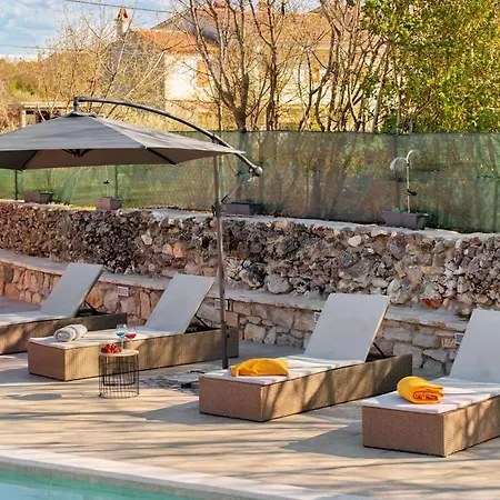 Erholsamer Traumurlaub Fuer Bis Zu 6 Personen By Interhome * Kunj
